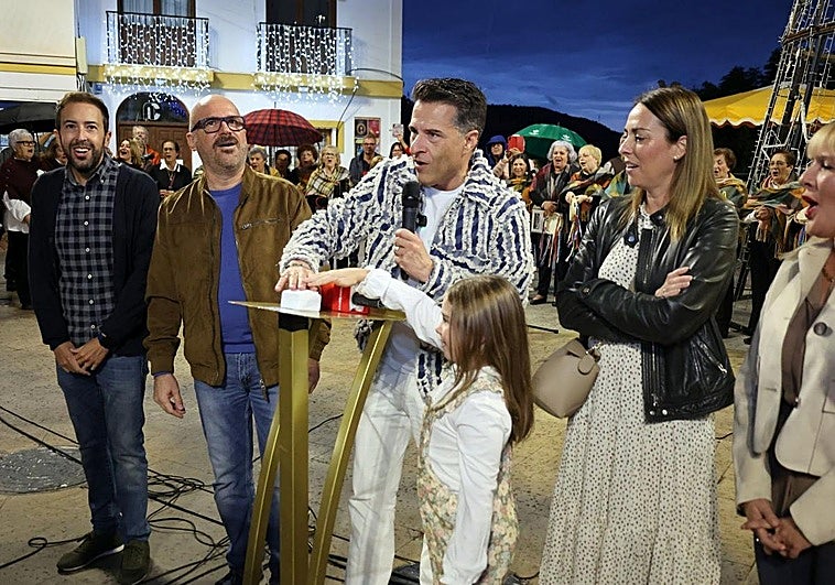 Weihnachtsbelechtung von Torrox komplett eingeschaltet